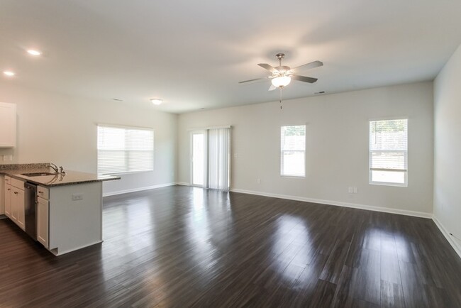 Building Photo - 364 Augustine Dr