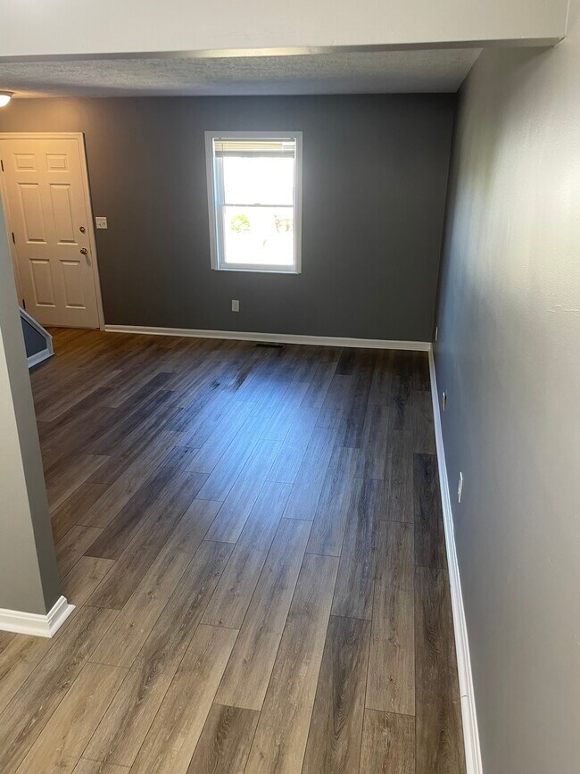 Building Photo - 59 Bustetter Dr