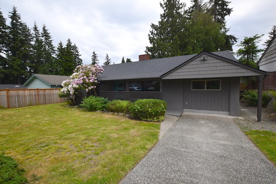 Modern 3 bed/1.75 bath in GREAT Shoreline location!!! AVAILABLE August 1st,2024 - Modern 3 bed/1.75 bath in GREAT Shoreline location!!! AVAILABLE August 1st,2024