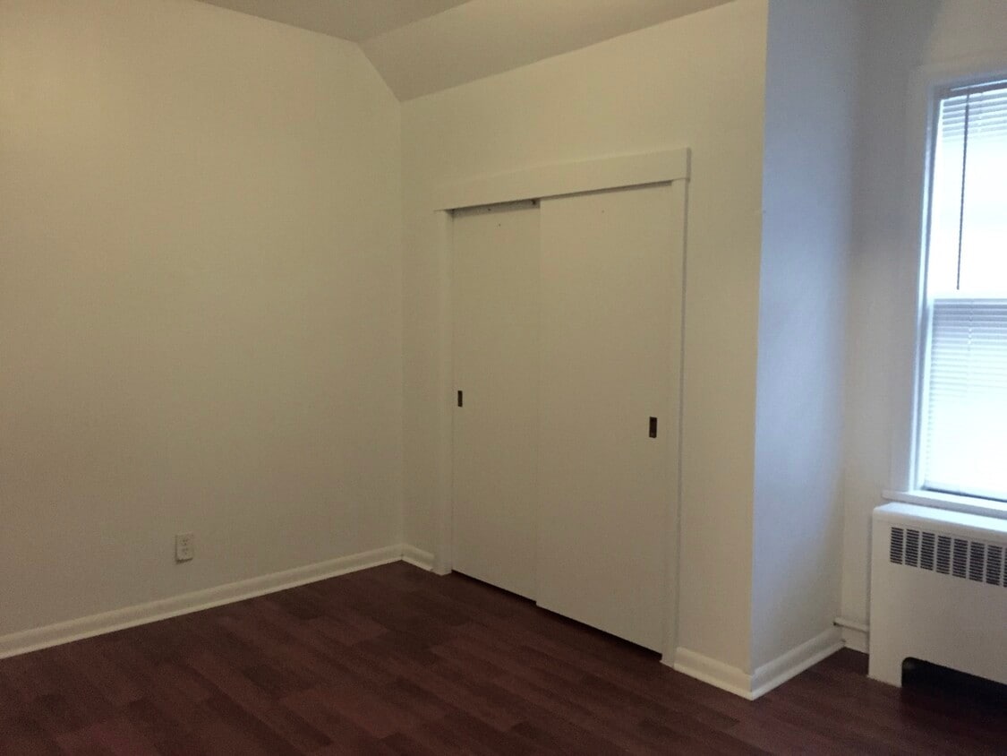 Building Photo - 25625 W Columbia Bay Dr