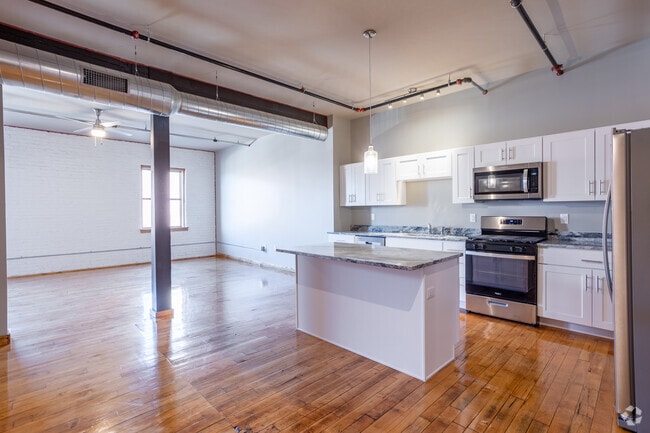 Interior Photo - Bucktown Lofts
