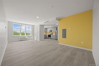 Building Photo - 56 Prospect St