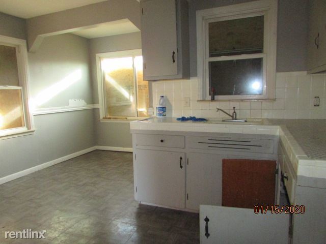 Building Photo - 3 br, 1 bath House - 11742 Roxbury St