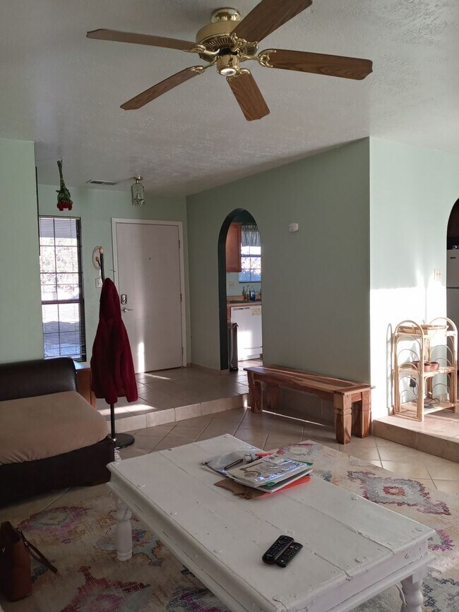 Building Photo - FULLY FURNISHED