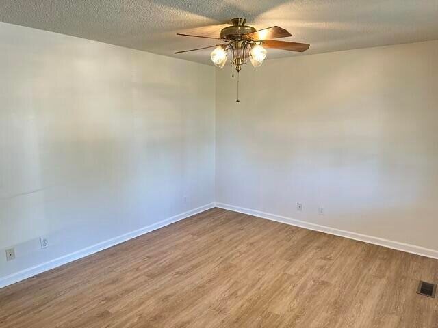 Foto del edificio - 3266 Somerset Dr SE