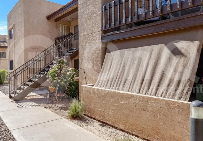 Building Photo - 520 N Stapley Dr