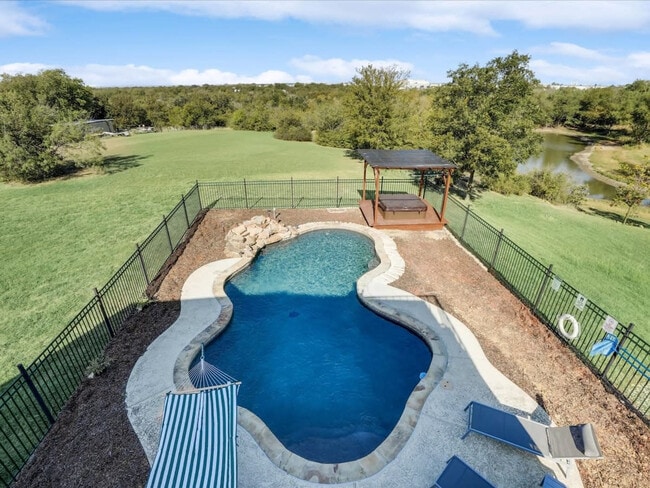 Building Photo - 211 Goodson Way