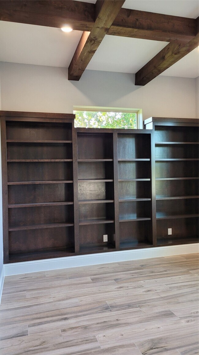 Foto del edificio - 9729 Neuens Rd