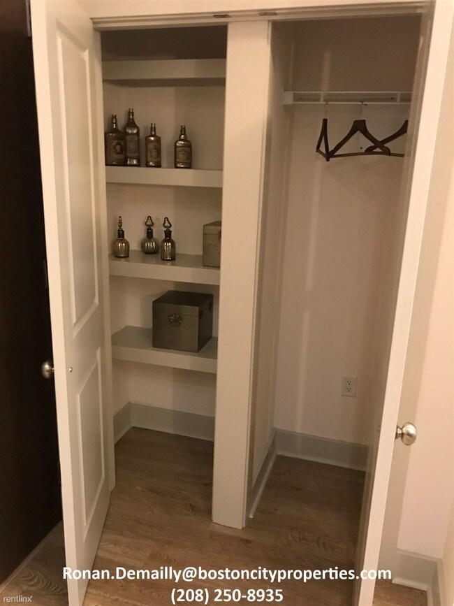 Building Photo - 1 br, 1 bath  - 151 steel place