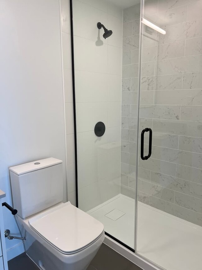 Building Photo - 13685-13102 102 Ave