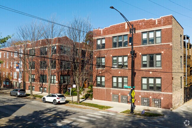 Foto del edificio - 2100-2110 W Montrose Ave
