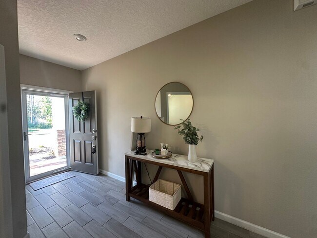 Foto del edificio - Spacious Home in Growing Area of St Johns County