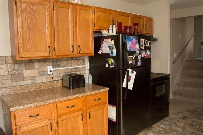 Building Photo - 2368 Pineridge Ct