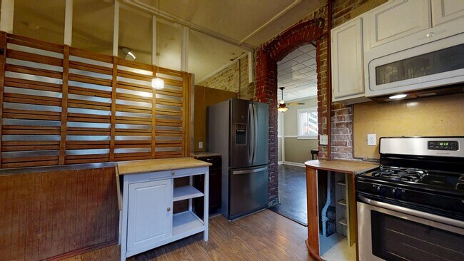 Building Photo - 123 S Pennsylvania St