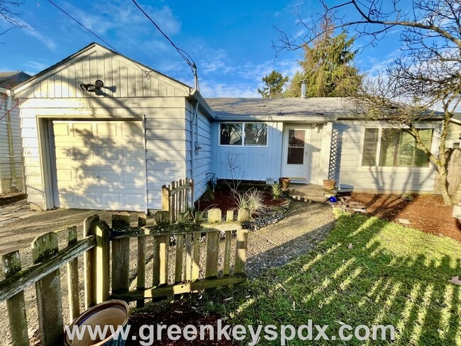 Wow! What a beautiful home! 3 bedrooms, 2 ... - Wow! What a beautiful home! 3 bedrooms, 2 ...