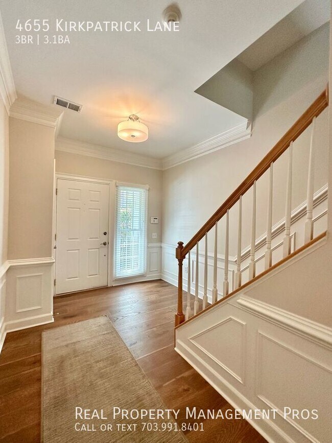 Foto del edificio - Rarely available  COMPLETELY UPDATED!! ALL...