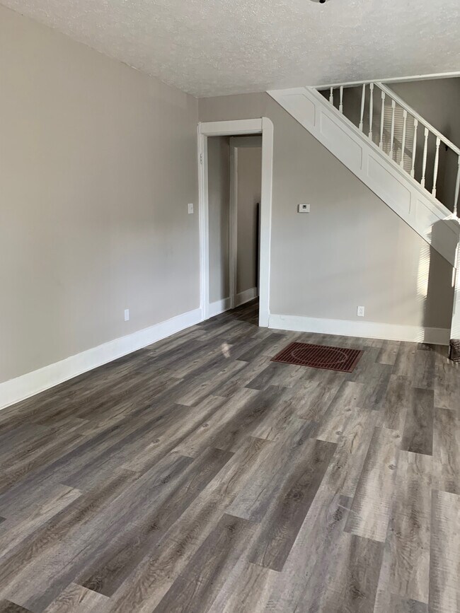 Foto del edificio - 1053 Villa Ave