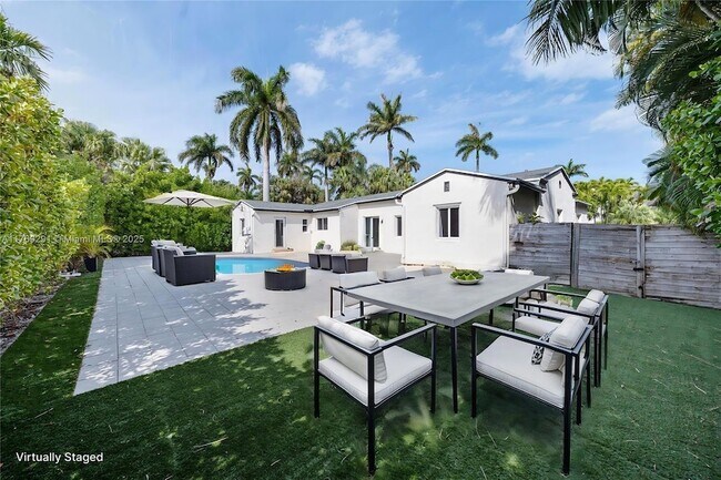 Building Photo - 7730 Beach View Dr