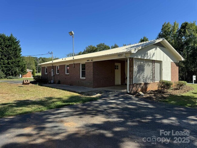 Foto del edificio - 4336 E Maiden Rd