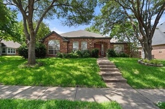 Building Photo - 4664 Wales Dr
