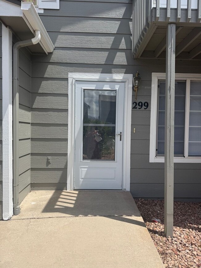 Building Photo - 299 Ellers Grove