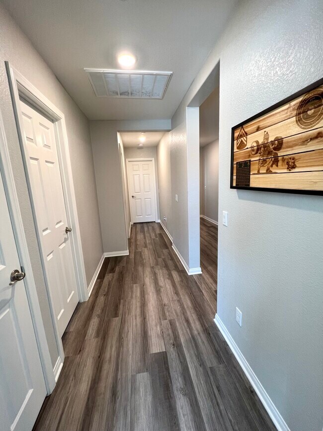 Foto del edificio - 2427 Wild Oak Ct