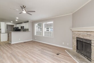 Building Photo - 10210 Berrypatch Ln