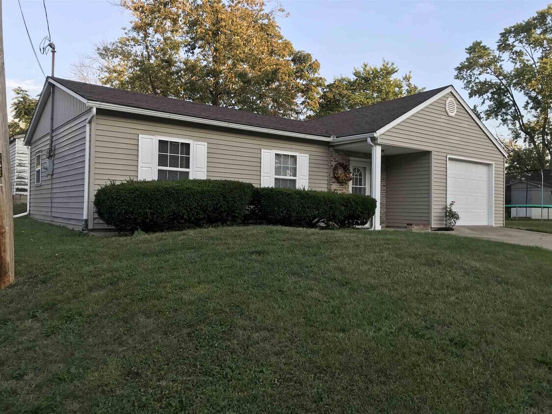 1318 T St, Bedford, IN 47421 House Rental in Bedford, IN