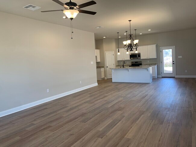Living Area - 6893 Summerset Dr