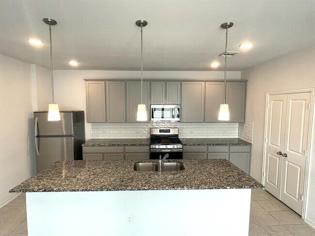 Building Photo - 1260 Whippletree Trl