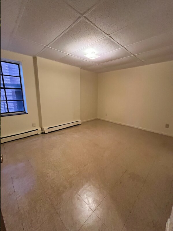 Foto del edificio - 1677 Central Ave