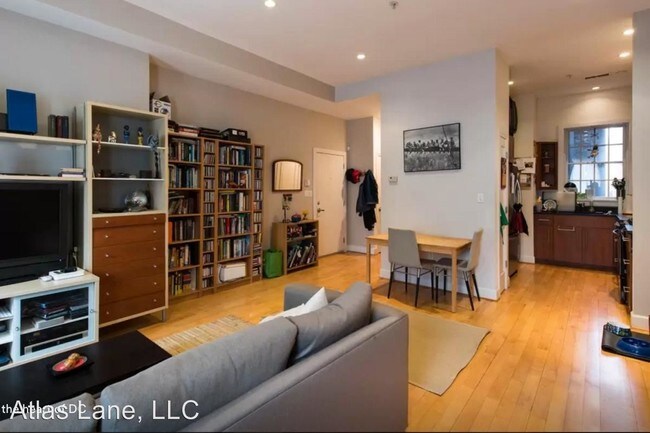 Building Photo - 1111 M St NW