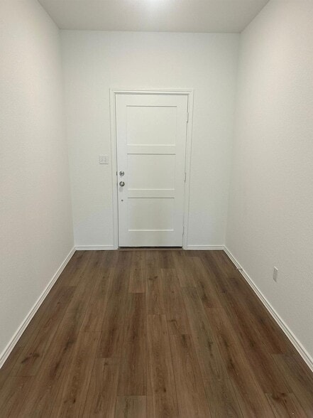 Building Photo - 167 Jeffers