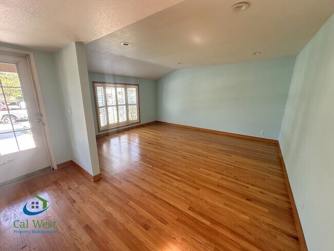 Foto del edificio - $4795 - South San Jose 4Bd / 2 Ba Single F...
