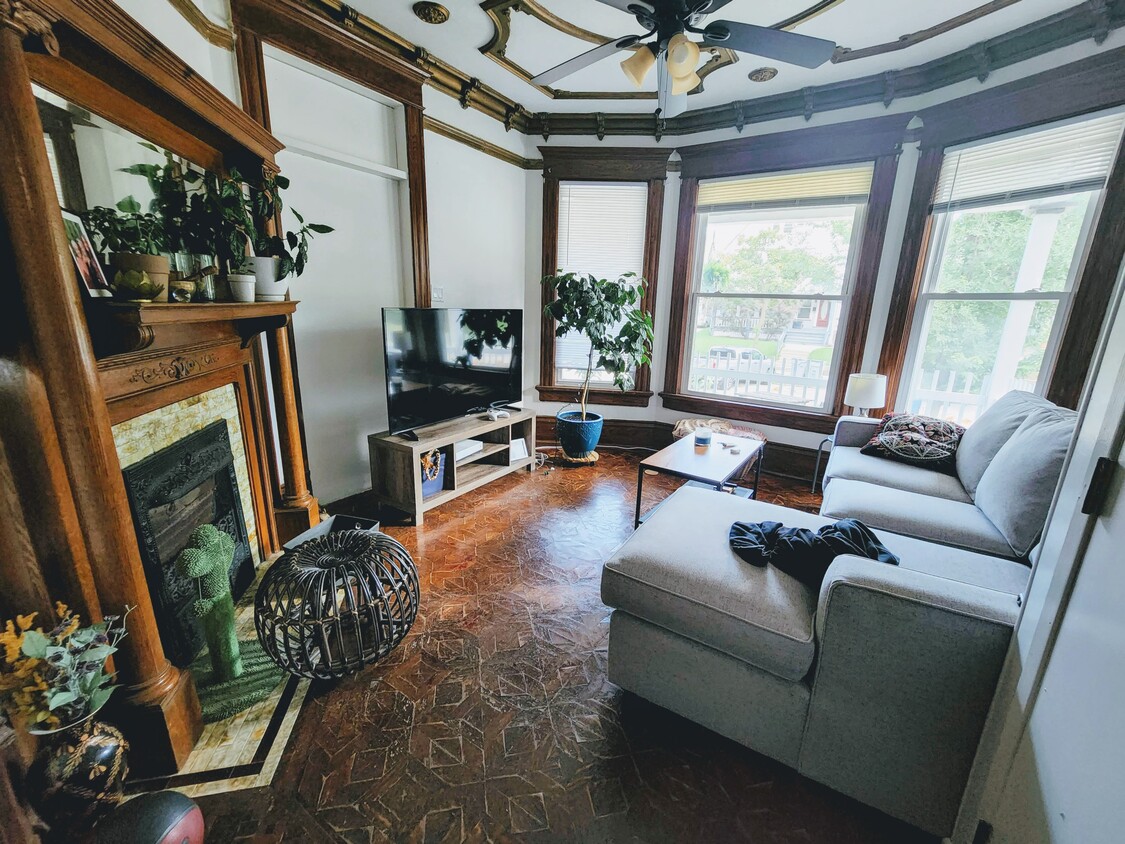 Foto principal - 2531 N Murray Ave