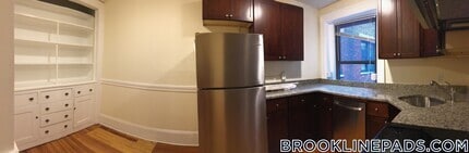 Building Photo - 1463 Beacon St