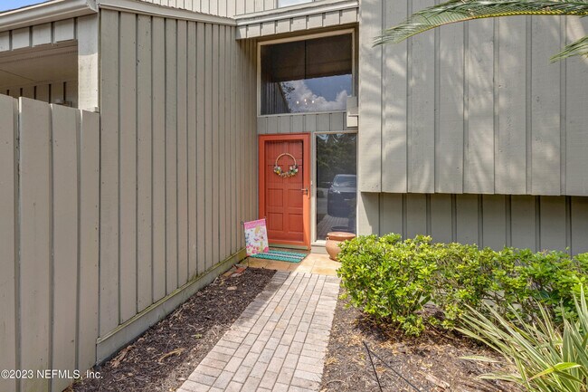 Foto del edificio - 9986 Sawgrass Dr E