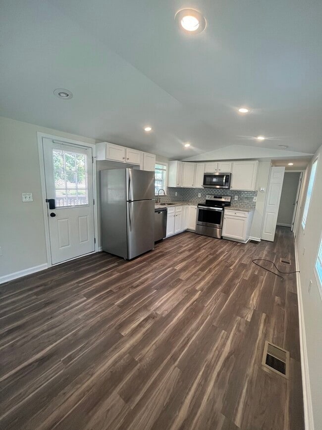 Building Photo - 1BR/1Bth Lake Allatoona Custom Tiny Home w...