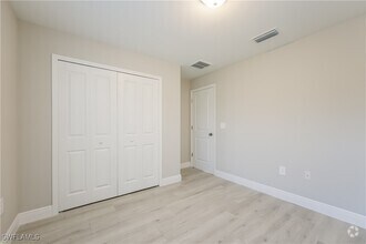 Building Photo - 5313 Beck St