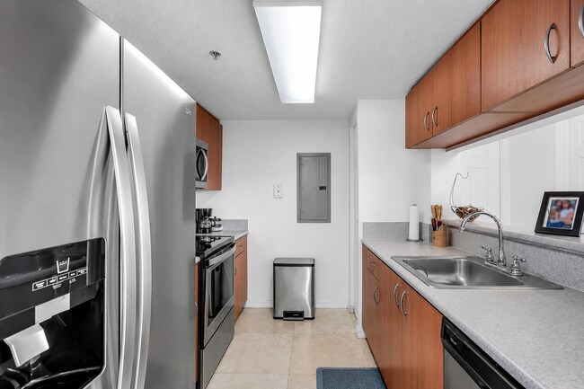 Foto del edificio - 816 NW 11th St