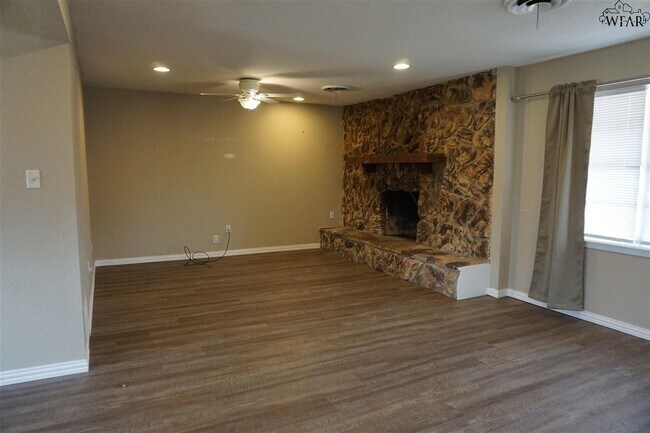 Building Photo - 1706 Cimarron Trail