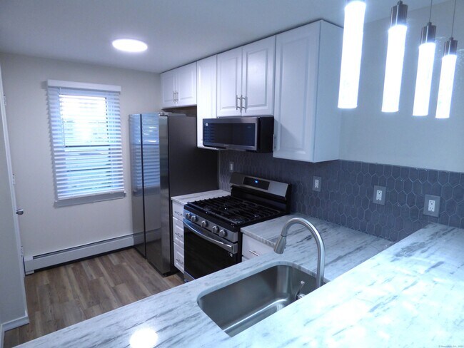 Foto del edificio - 36 Butternut Ln