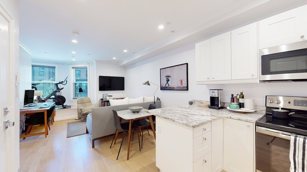 Foto principal - 296 Beacon St