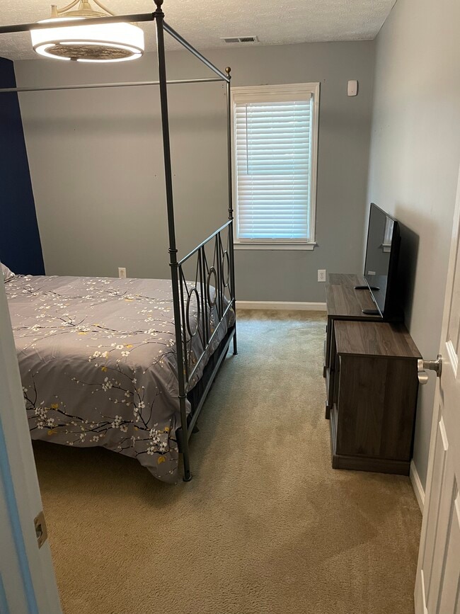 Foto del edificio - 3435 Velvet Creek Dr SW