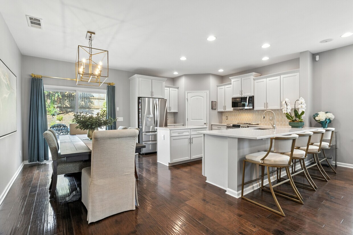 Foto principal - 2146 River Overlook Dr
