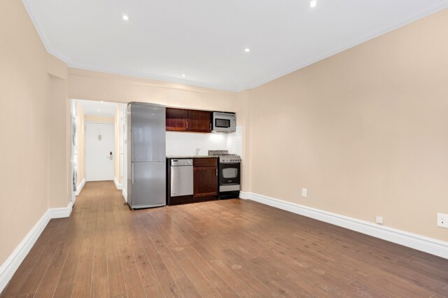 Foto principal - 188 E 72nd St