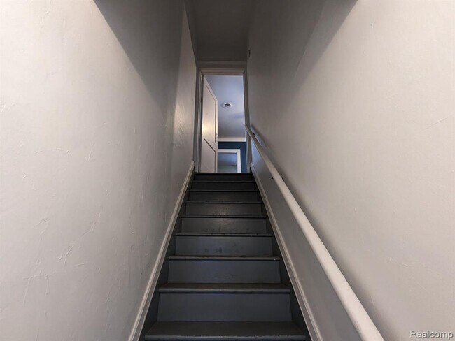 Building Photo - 9442 Charest St