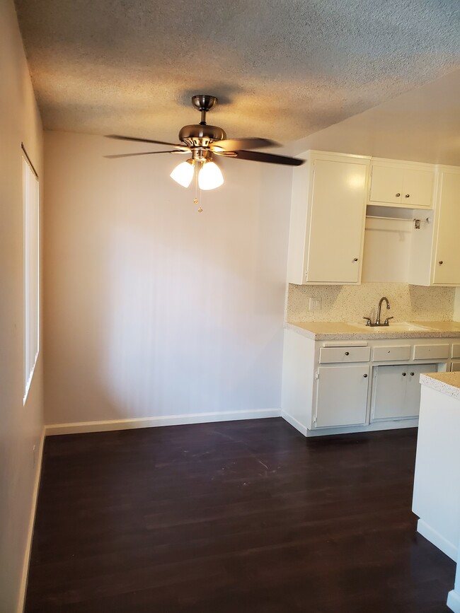 Dining Room - The Mosaic Apartments