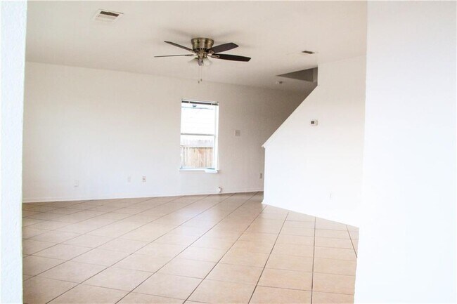 Foto del edificio - 13101 Thome Valley Dr