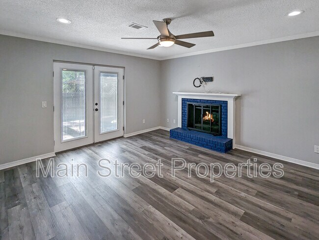 Foto del edificio - 1313 Foxborough Dr